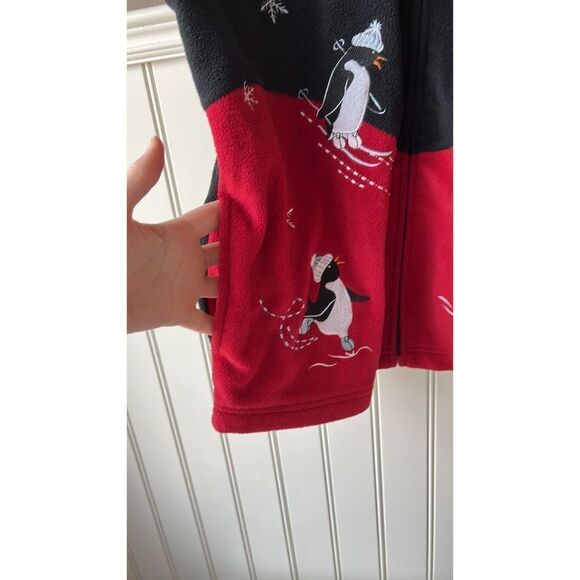 tradition Red and Black Vintage Winter Themed Vest - Picture 7 of 10